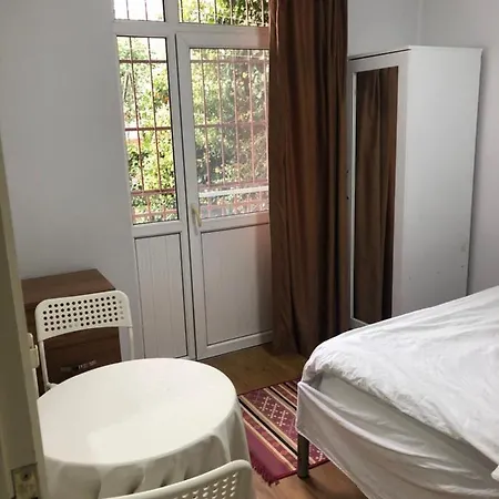 Kevin's Hostel *