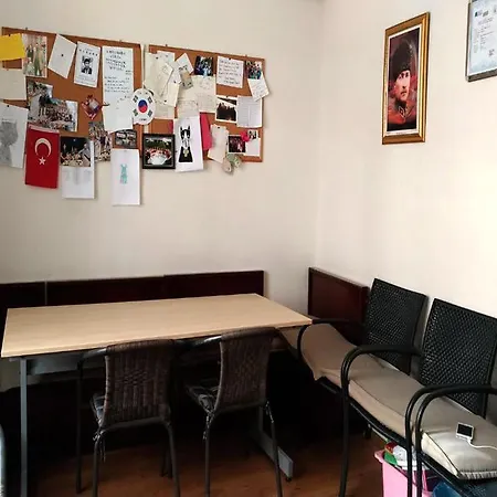 Kevin's Hostel *